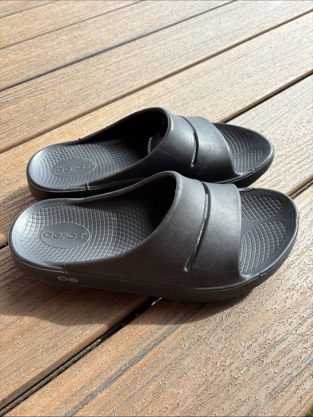 OOFOS OOahh Slide, Black - Unisex Men’s Size 7, Women’s Size 9